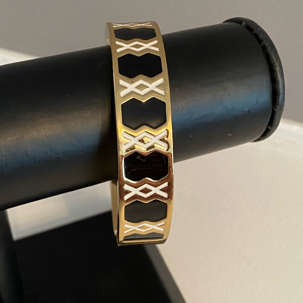 🌟2For 20💫Talbots’s 14k plated Bangle
